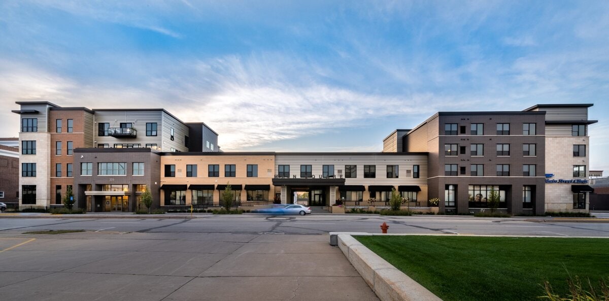 Msquare D1 1312 Hdr Edit Scaled - Schwab Construction